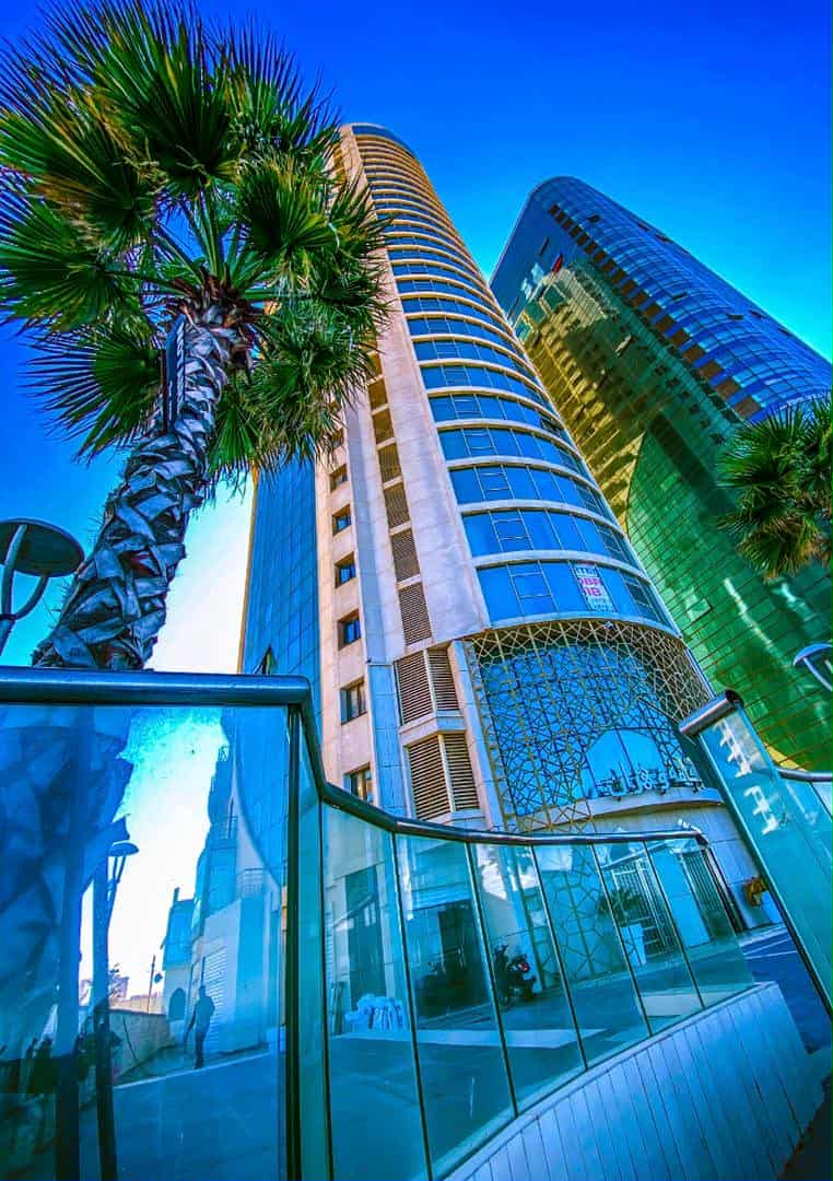 Appartement à louer par nuit à Benabed Tower Oran – Emplacement idéal à côté de Mobilart